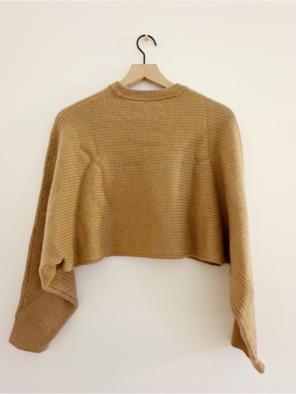Aritzia Wilfred Free Cropped Crewneck Sweater in Camel Brown M - Picture 2 of 5